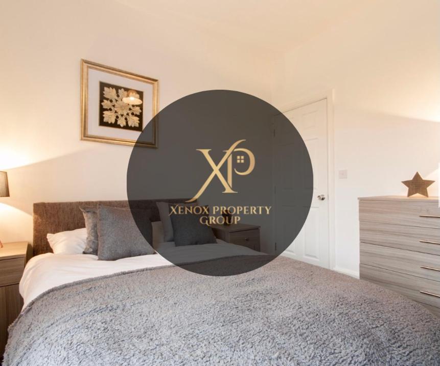 Centralized Private 4 Bedroom House At Hanley With Free Parking Etruria Zewnętrze zdjęcie
